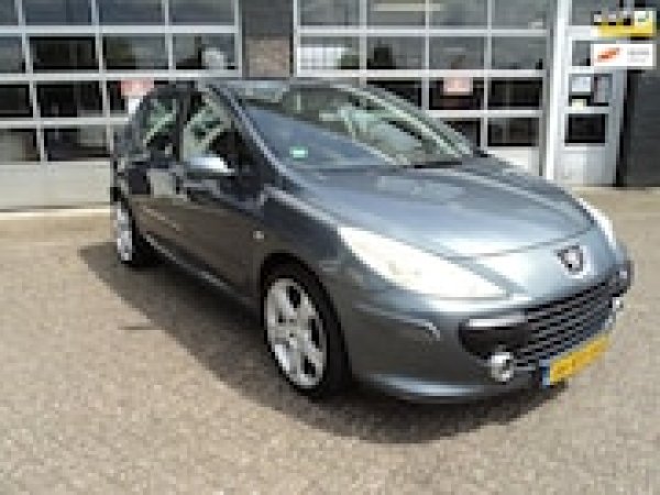 Peugeot 307 1.6-16V XS 2005 - voorkant