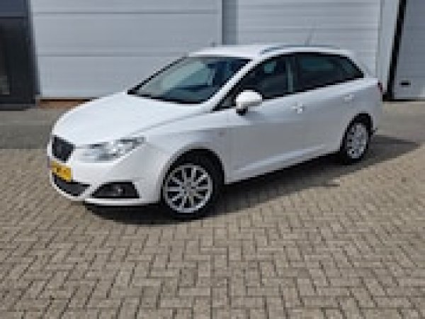 Seat Ibiza ST 1.2 TDI COPA Plus Ecomotive 2011 - voorkant