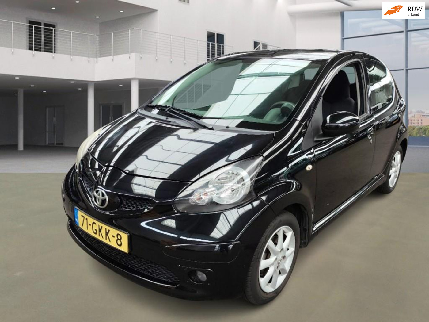 Toyota Aygo 1.0-12V Sport AIRCO 5 DEUR 2 X SLEUTELS 2008 - voorkant