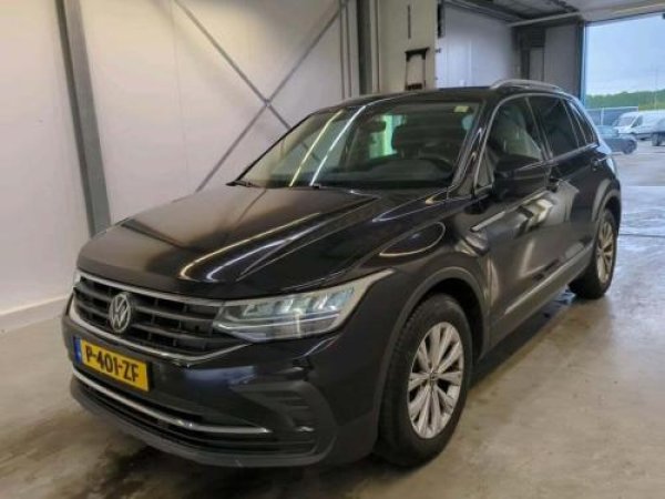 Volkswagen Tiguan 1.5 TSI Life Business 2022 - voorkant