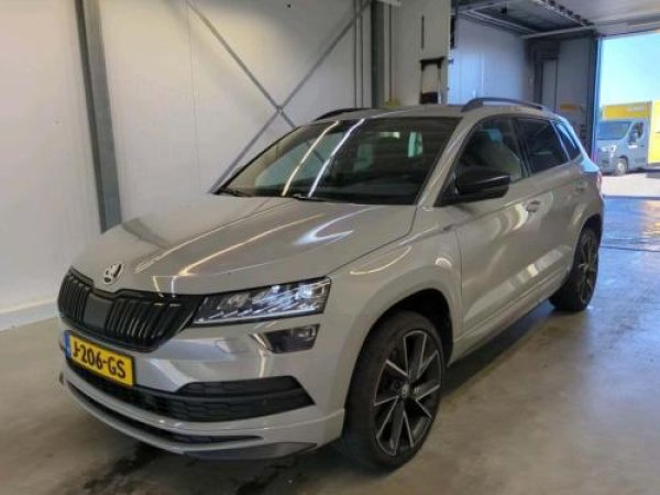 Skoda Karoq 1.5 TSI ACT Sportline Business 2020 - voorkant