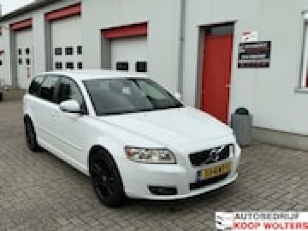 Volvo V50 2.4 D5 Edition II 2010 - voorkant