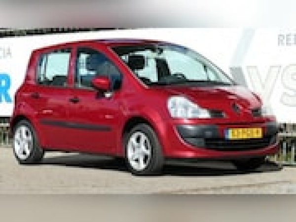 Renault Modus 1.2-16V Expression 2010 - voorkant