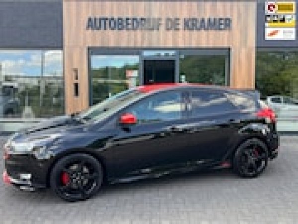 Ford Focus 1.5 Black Edition 2016 - voorkant