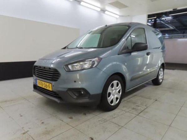 Ford Transit Courier 1.0 Trend EcoBoost S&S 2020 - voorkant