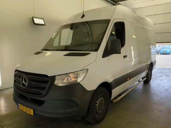 Mercedes-Benz Sprinter 311 1.9 CDI L2H2 2022 - voorkant