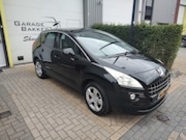 Peugeot 3008 1.6 VTi Première 2010 - voorkant