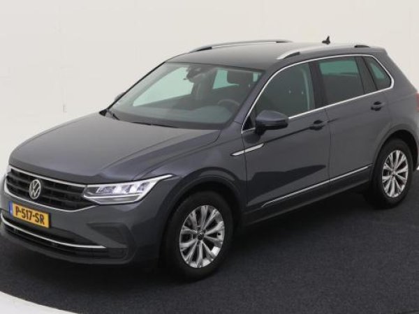 Volkswagen Tiguan 1.5 TSI Life Business 2022 - voorkant