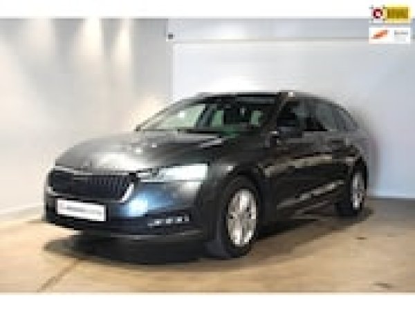 Skoda Octavia 1.5 TSI First Edition 2021 - voorkant