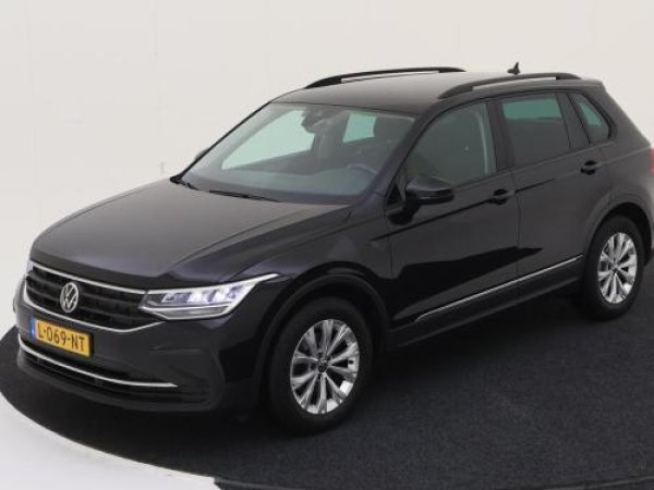 Volkswagen Tiguan 1.5 TSI Life 2021 - voorkant