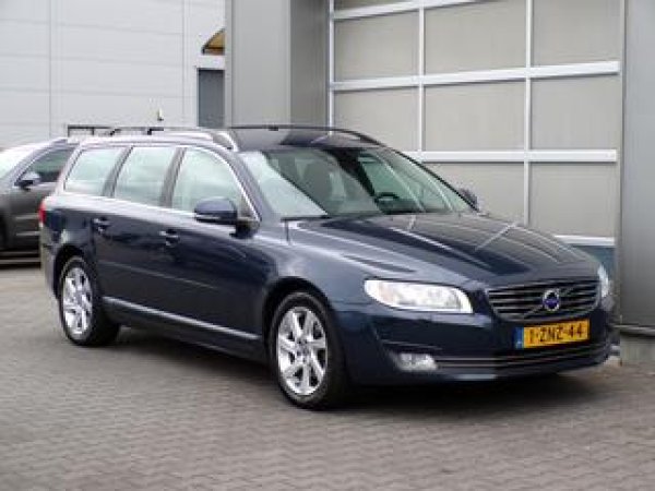 Volvo V70 1.6 T4 Nordic+ 2015 - voorkant