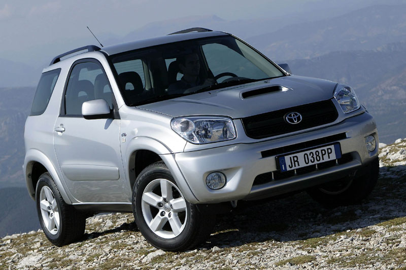 Toyota Rav4 2.0-16V VVT-i Luna 2005 - voorkant