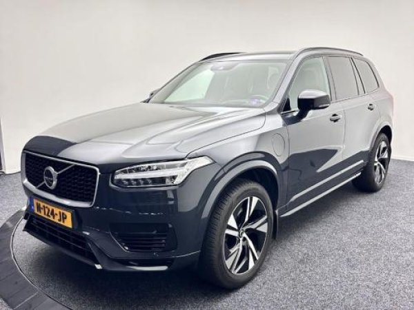 Volvo Xc90 2.0 T8 Twin Engine AWD Momentum Pro 2020 - voorkant