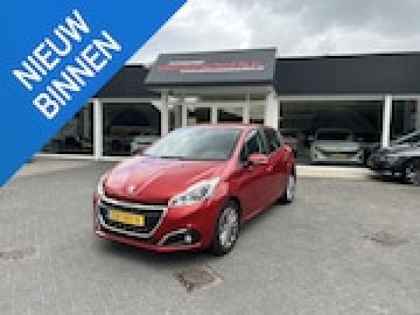 Peugeot 208 1.2 PureTech Signature 2019 - voorkant