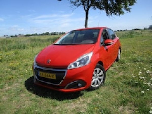 Peugeot 208 1.2 PureTech Blue Lion 2016 - voorkant