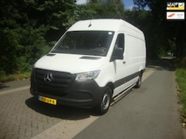Mercedes-Benz Sprinter 311 1.9 CDI L2H2 2022 - voorkant