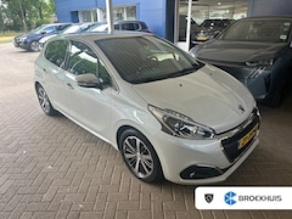 Peugeot 208 1.2 PureTech Allure 2019 - voorkant