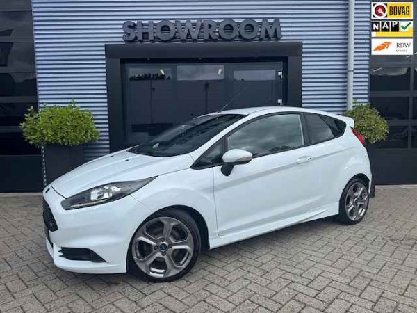 Ford Fiesta 1.6 ST2 2016 - voorkant