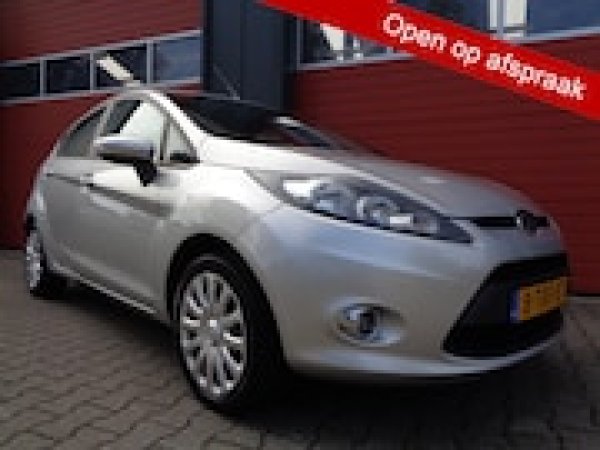 Ford Fiesta 1.25 Titanium 2012 - voorkant