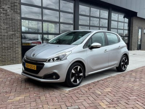 Peugeot 208 1.2 PureTech Blue Lion 2016 - voorkant
