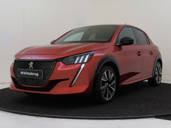 Peugeot 208 1.2 PureTech GT 2021 - voorkant