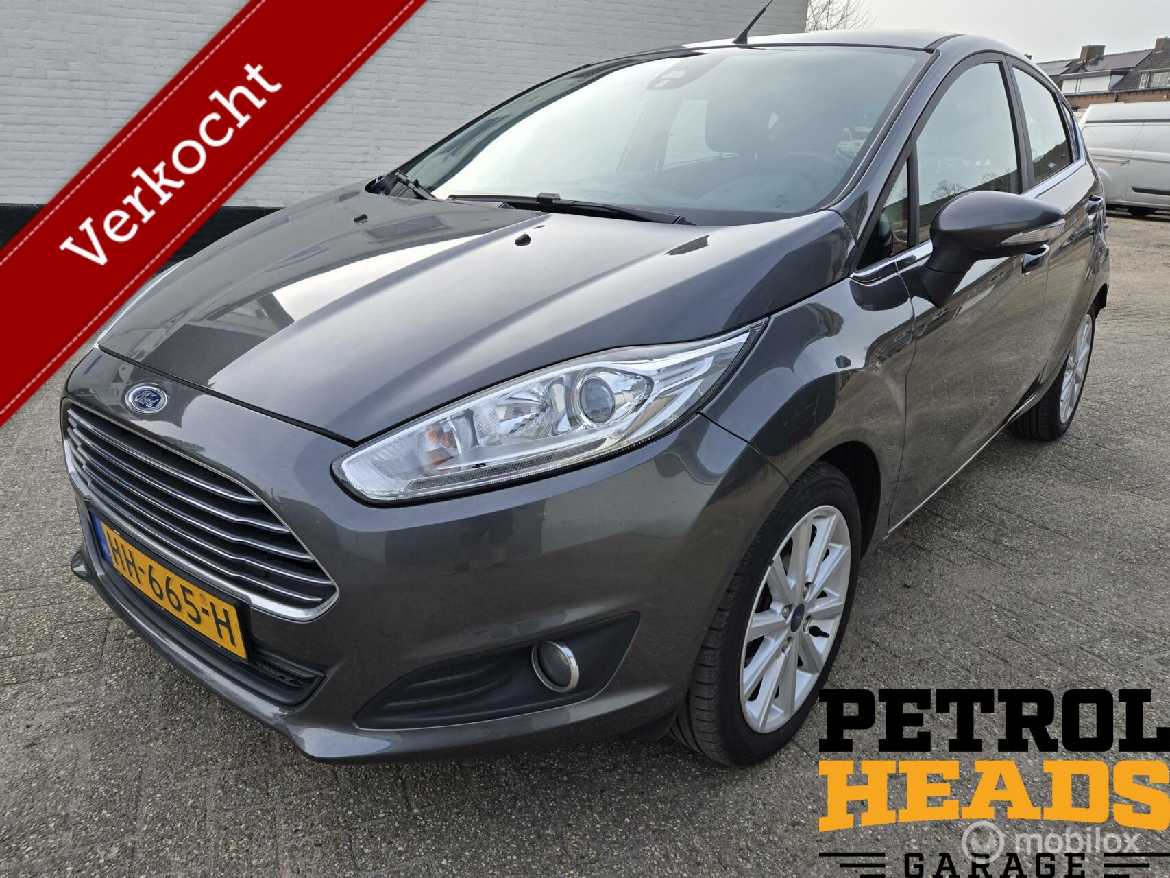 Ford Fiesta 1.0 Titanium 5D# Trekhaak | NAVI | BLUETOOTH | CRUISE 2015 - voorkant