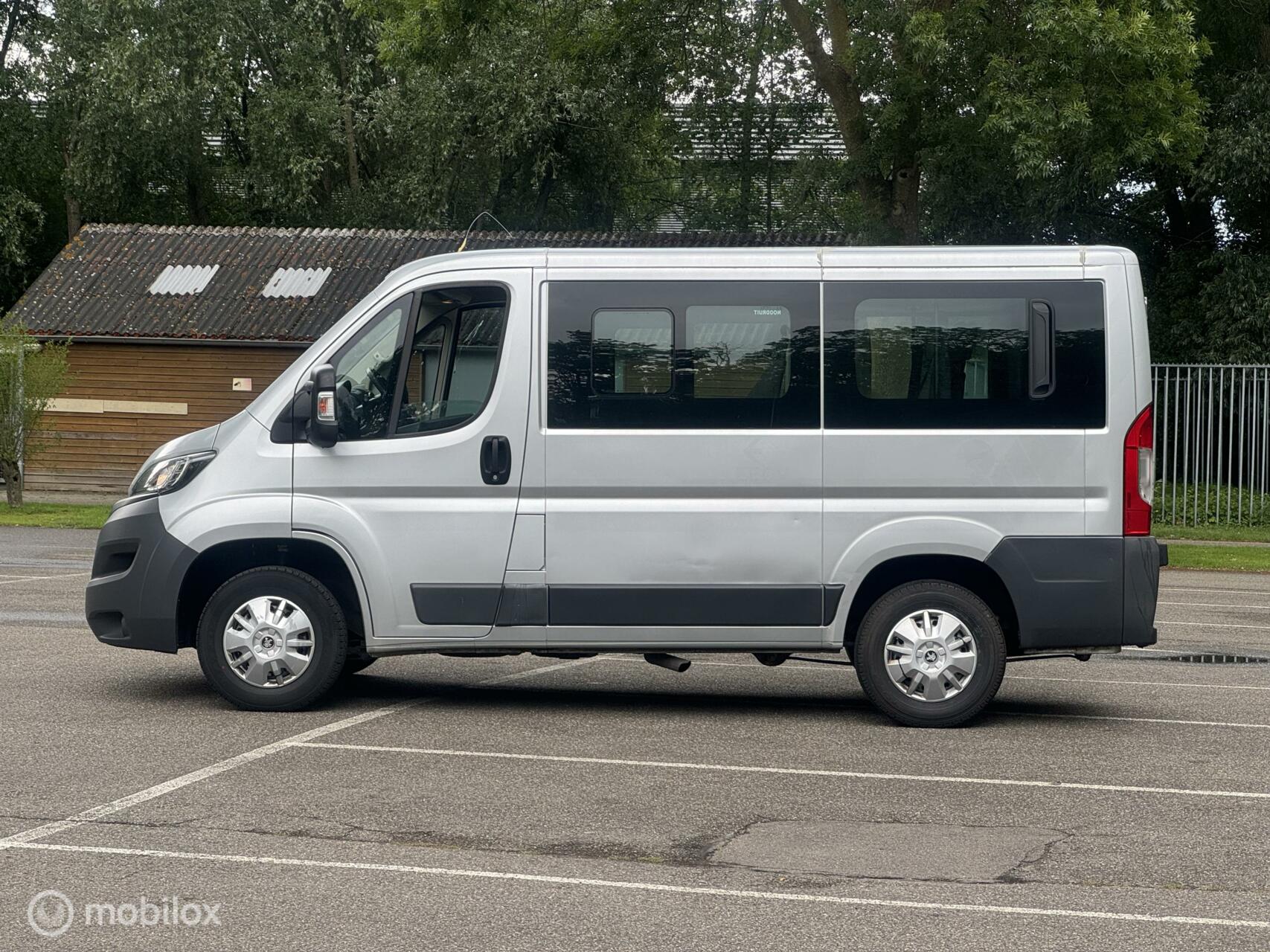 Foto van Peugeot Boxer Bus