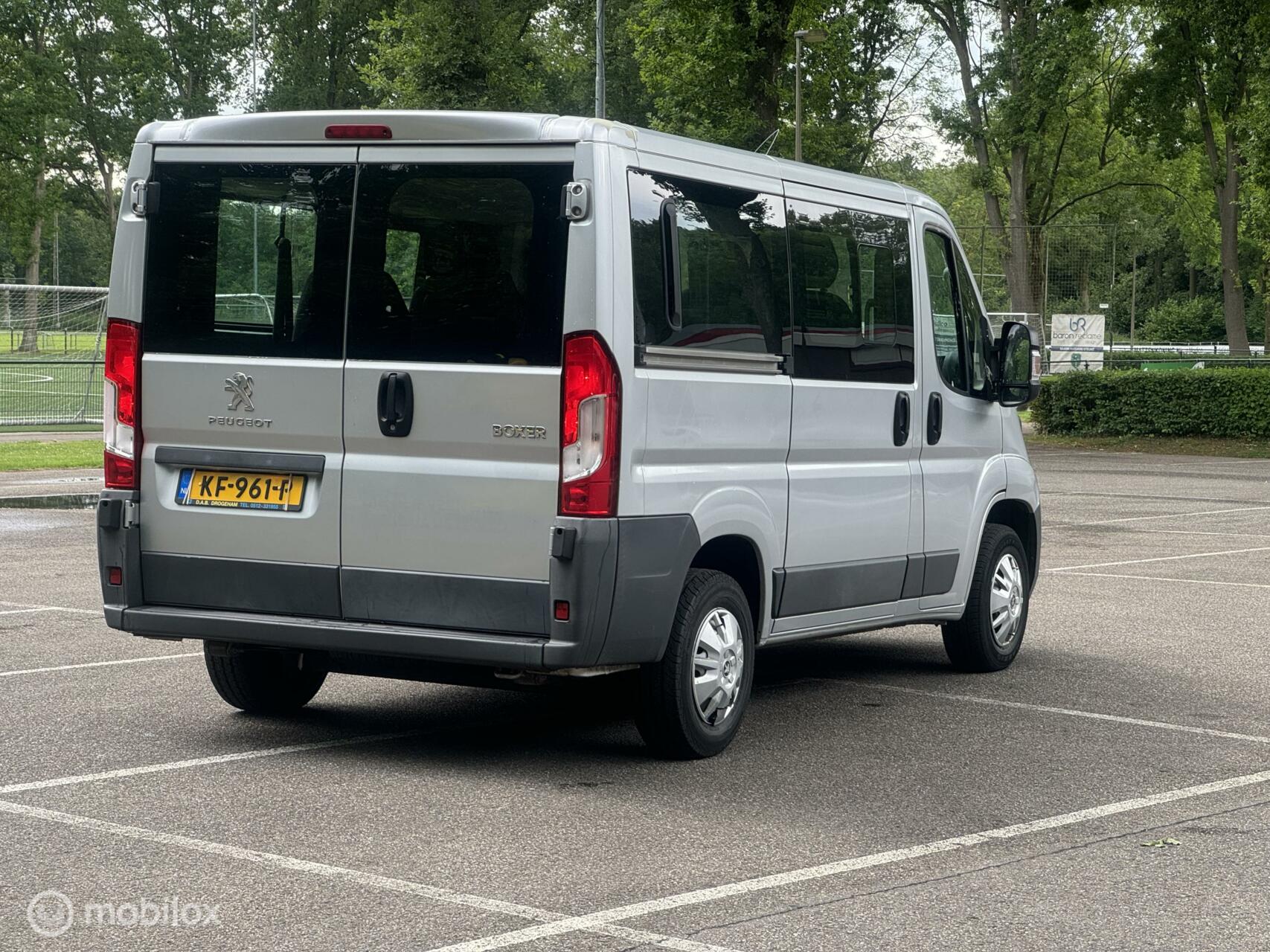 Foto van Peugeot Boxer Bus
