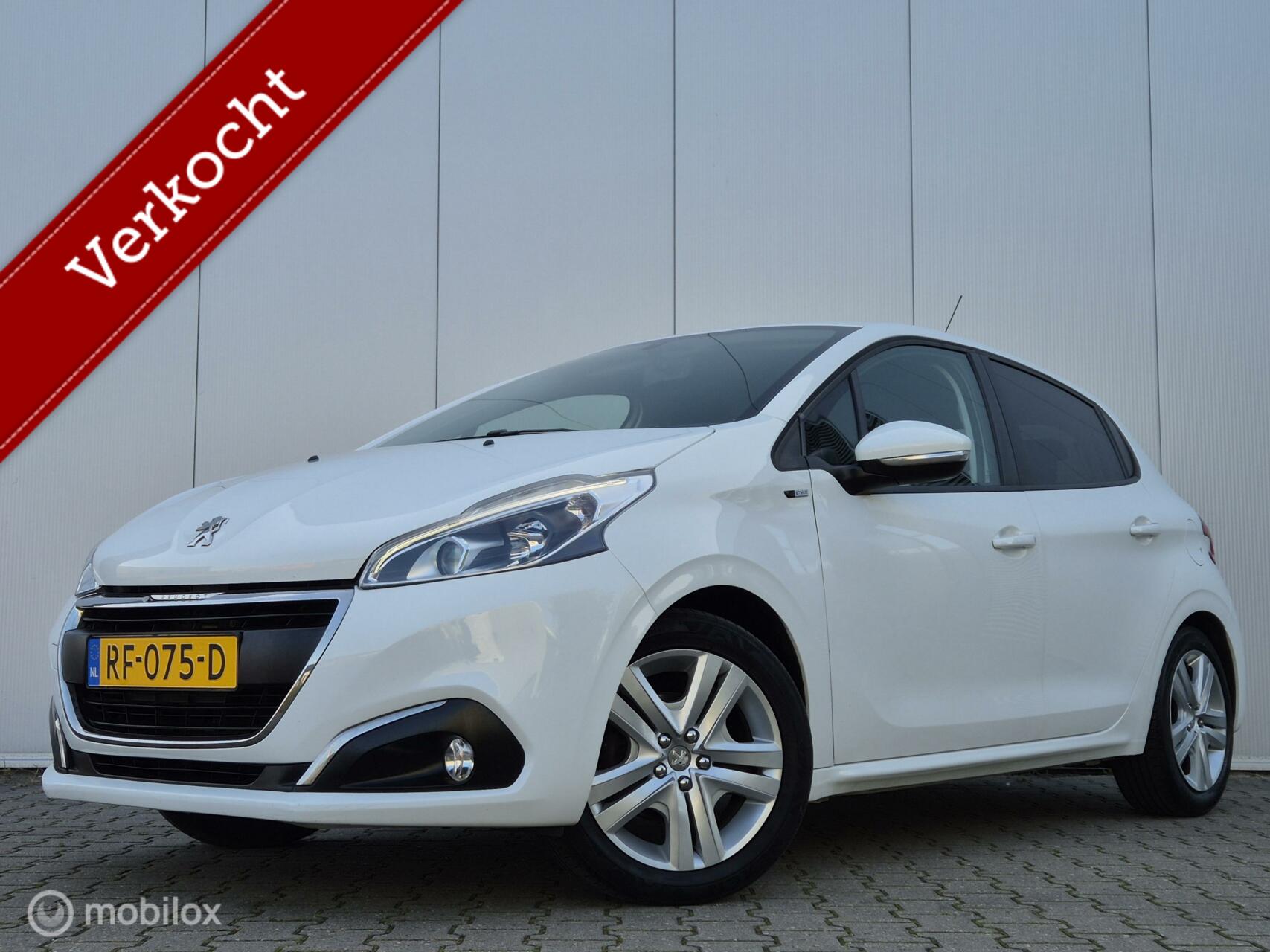 Peugeot 208 1.2 PURETECH ACTIVE/AIRCO/TREKHAAK/NAVI/PDC/LED/BLUETOOTH 2016 - voorkant
