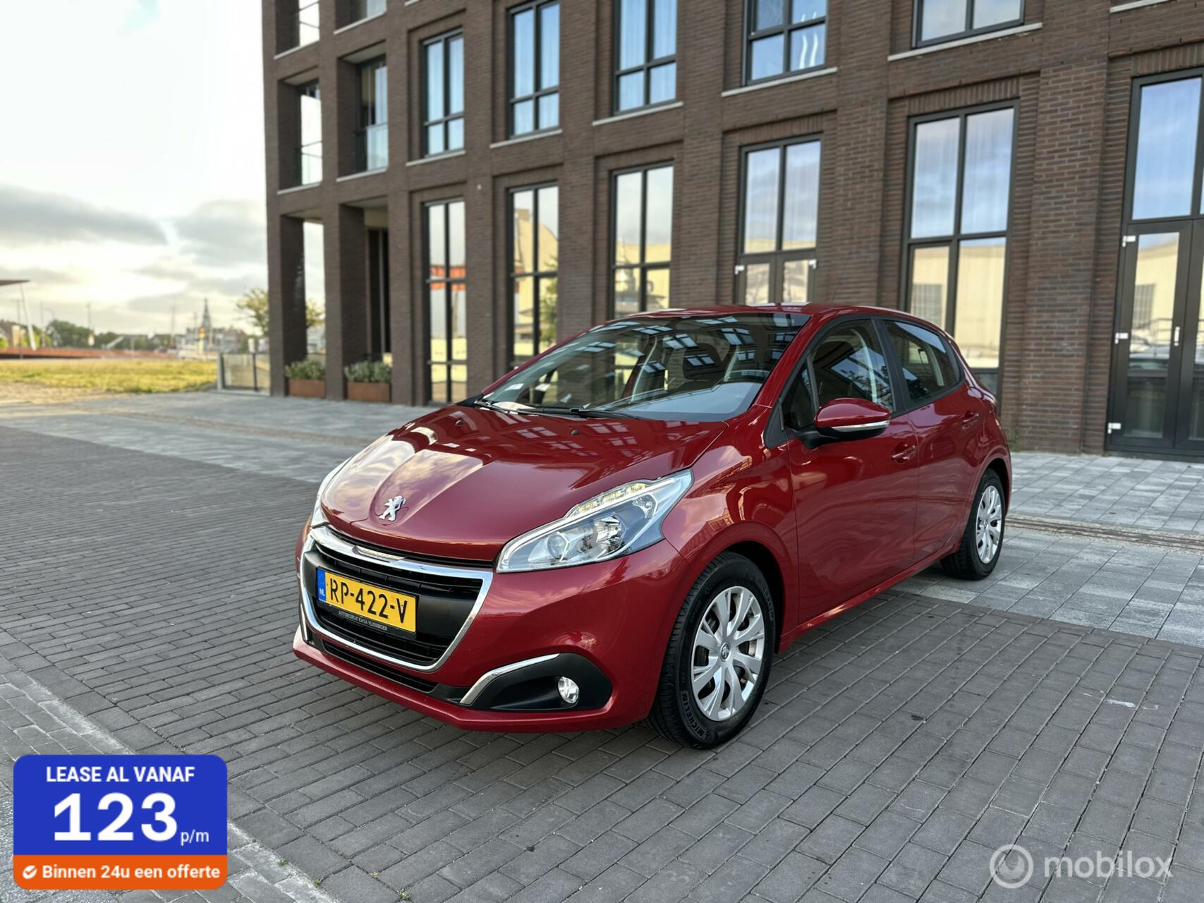 Peugeot 208 1.2 PureTech Blue Lion 1e Led Cruise Airco NAP! 2018 - voorkant