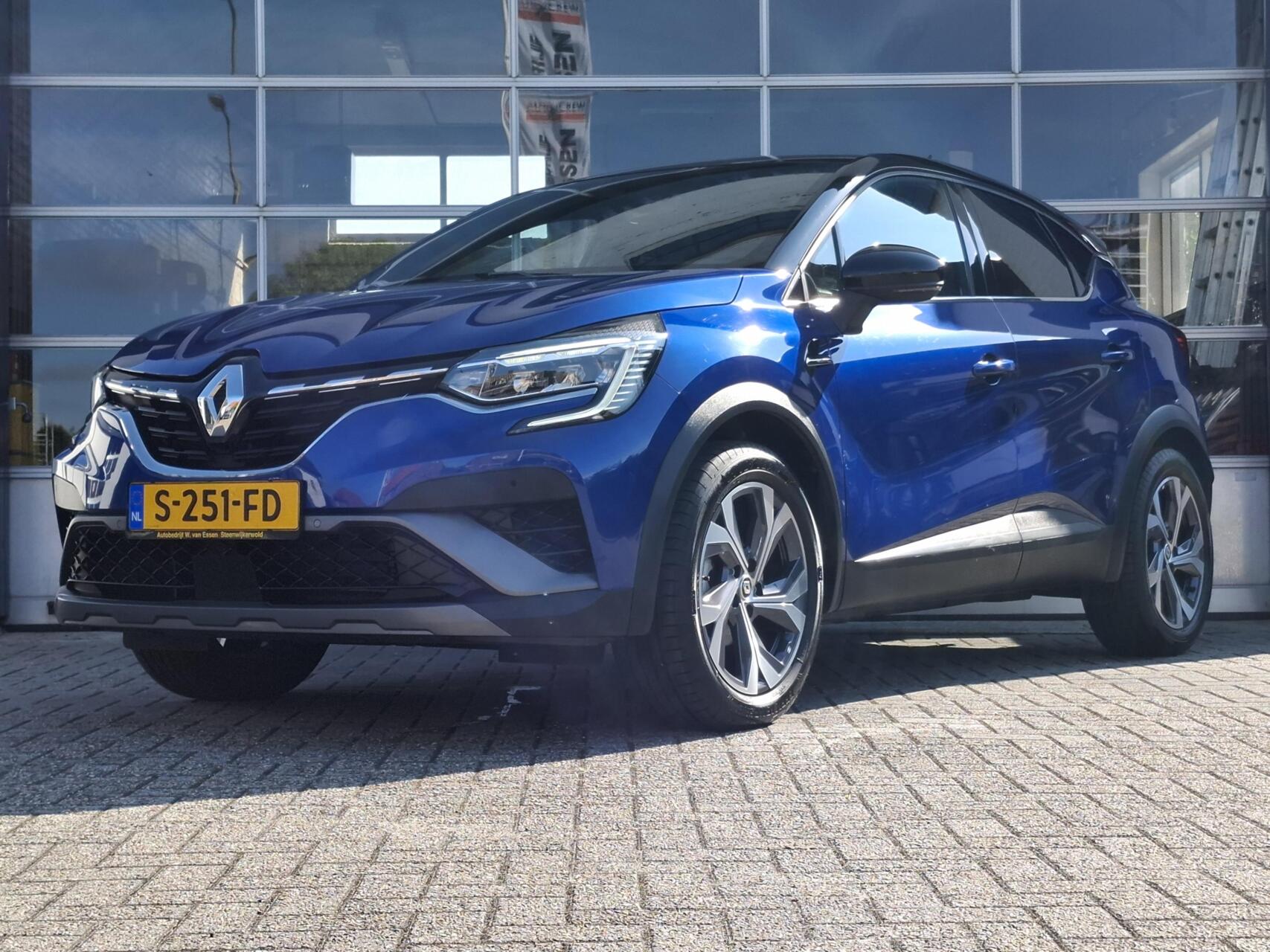 Renault Captur TCe 90 R.S. Line 2022 - voorkant