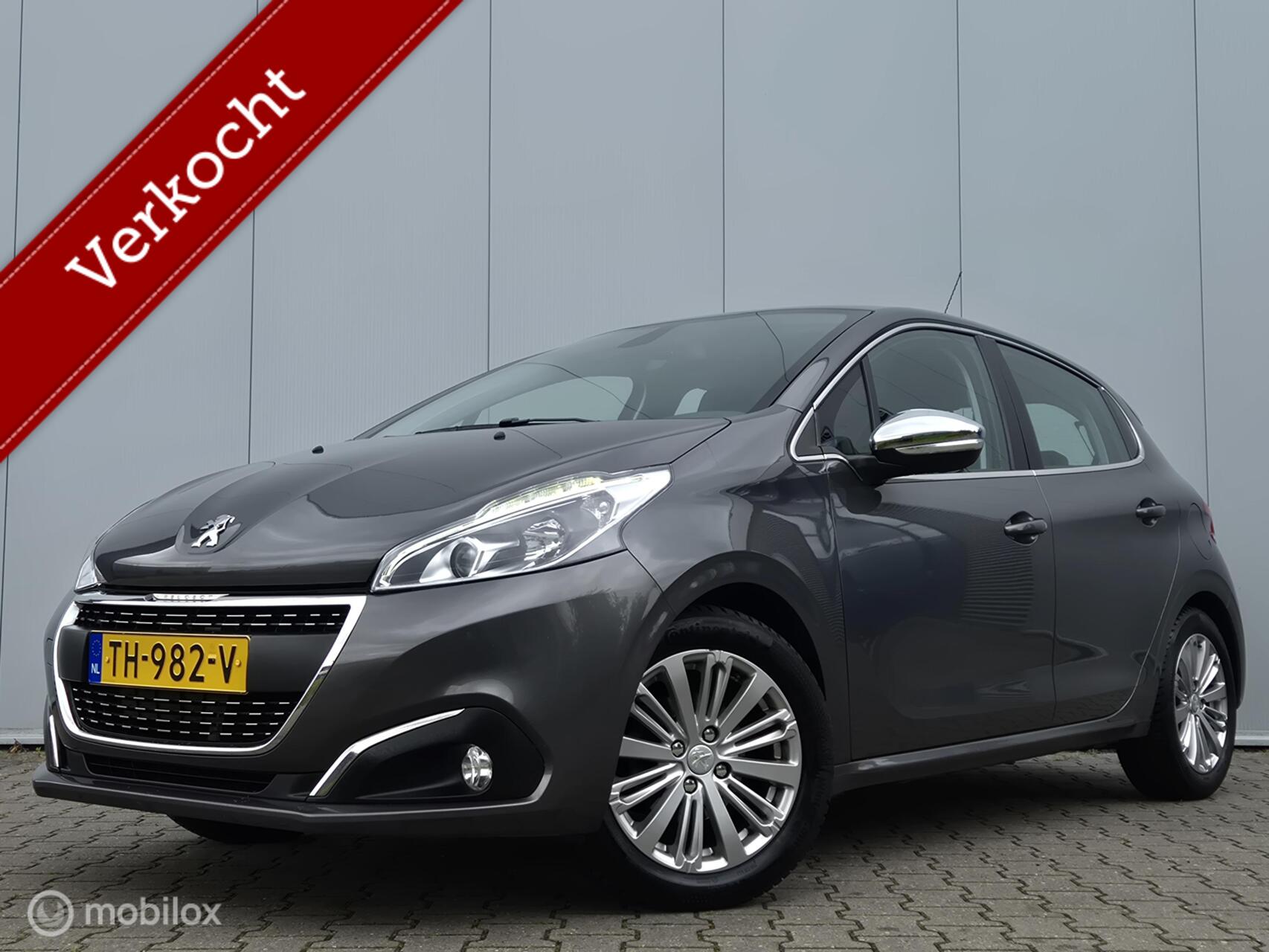 Peugeot 208 1.2 PURETECH ALLURE/CARPLAY/PDC/16''LMV/LED/CLIMATE/NAVI 2018 - voorkant
