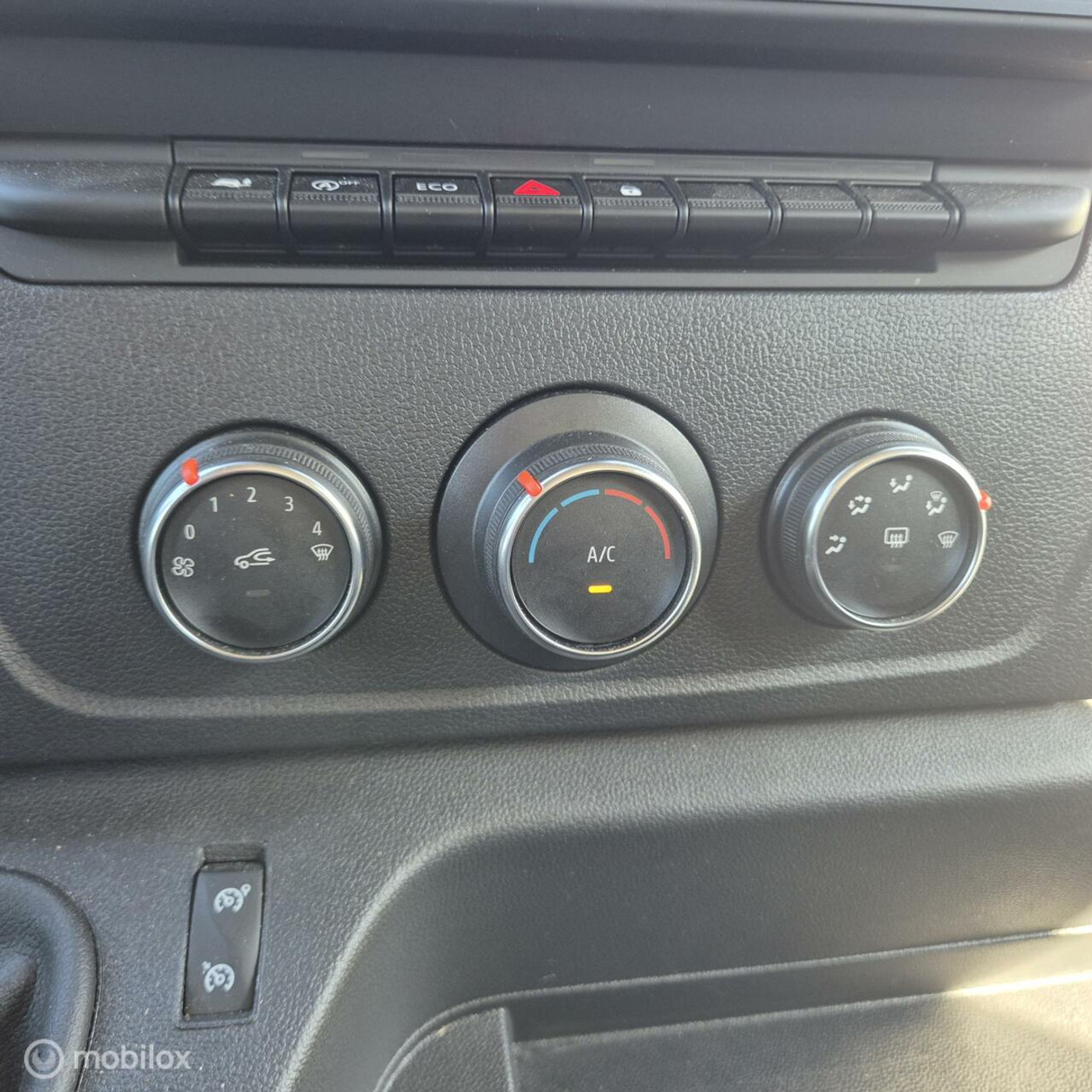 Foto van Renault Master Bestel