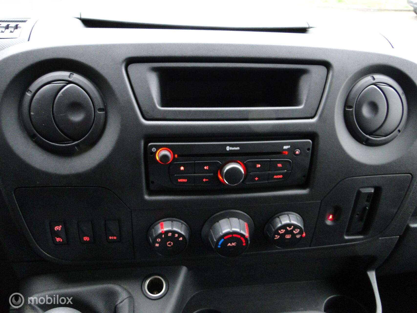 Foto van Renault Master Bestel