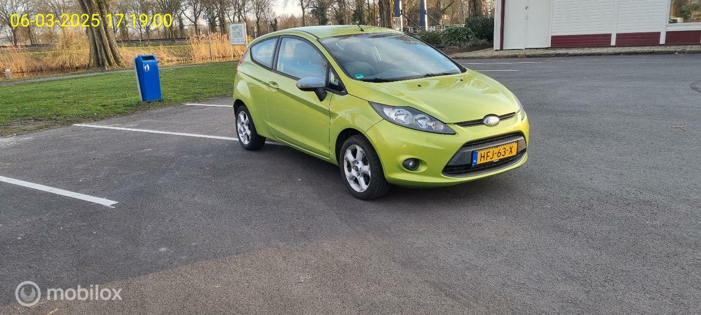 Ford Fiesta 1.25 Trend airco lm wielen radio\cd nwe apk!!! 2009 - voorkant
