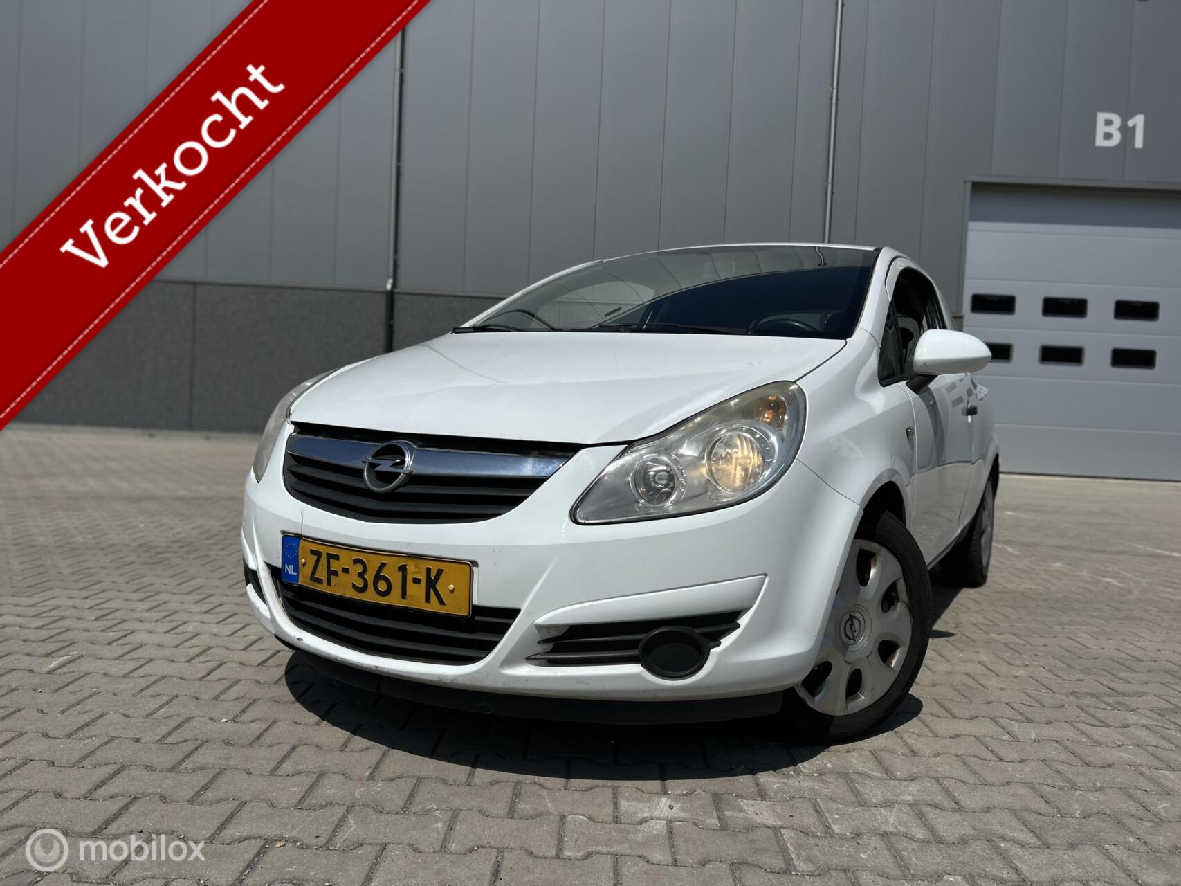 Opel Corsa 1.0-12V Business/JAAR APK/ 2008 - voorkant