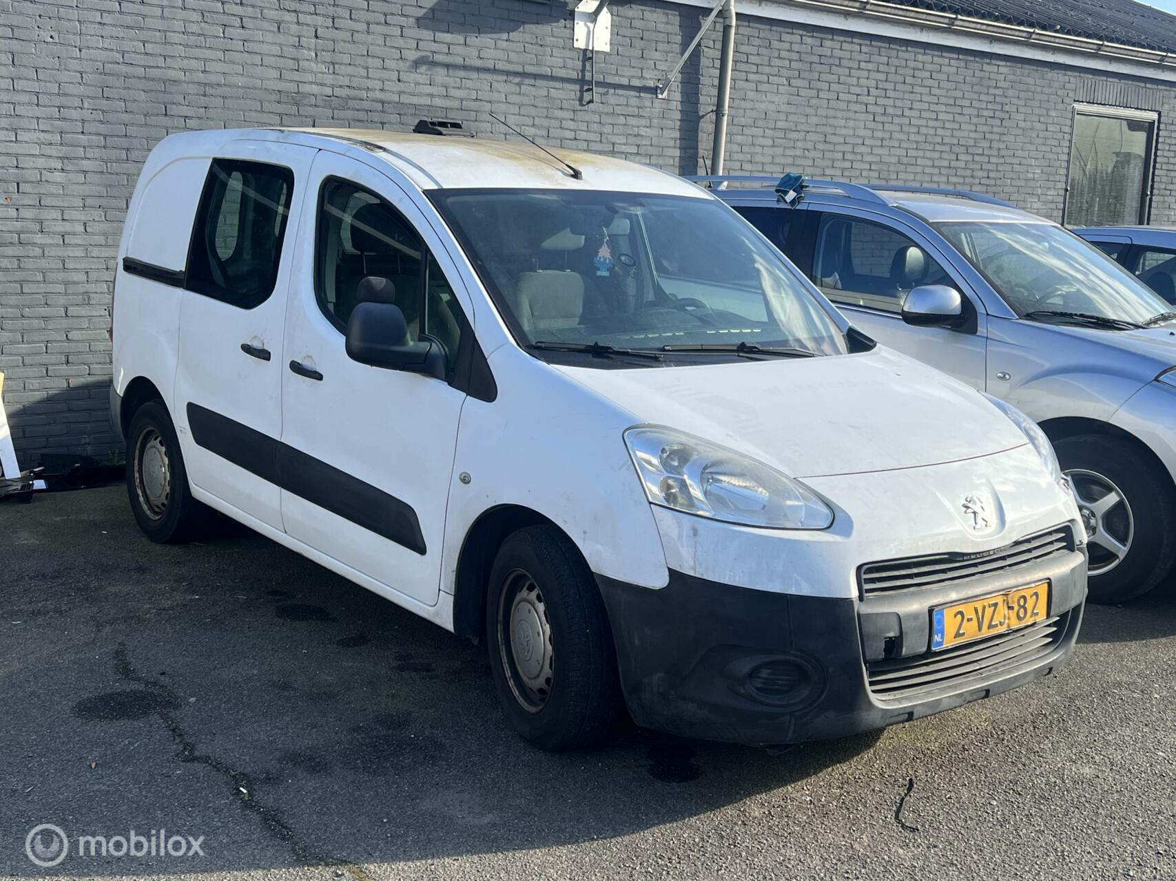 Peugeot Partner Bestel 120 1.6 HDI L1 XR Profit + 2012 - voorkant