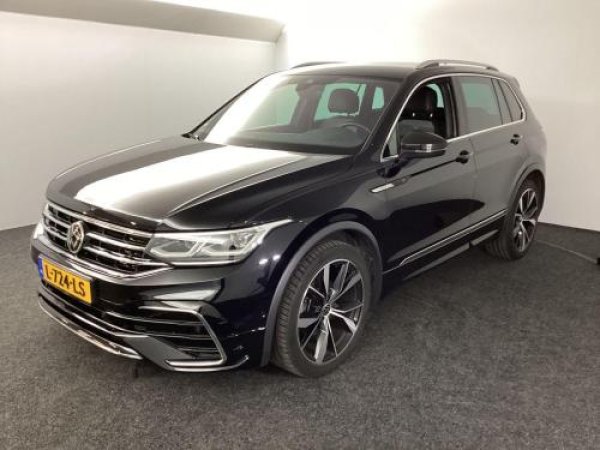 Volkswagen Tiguan 1.5 TSI R-Line Business+ 2021 - voorkant