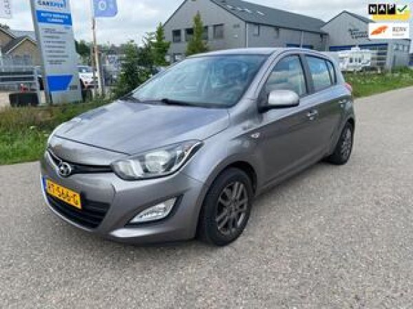 Hyundai I20 1.2i i-Motion 2013 - voorkant