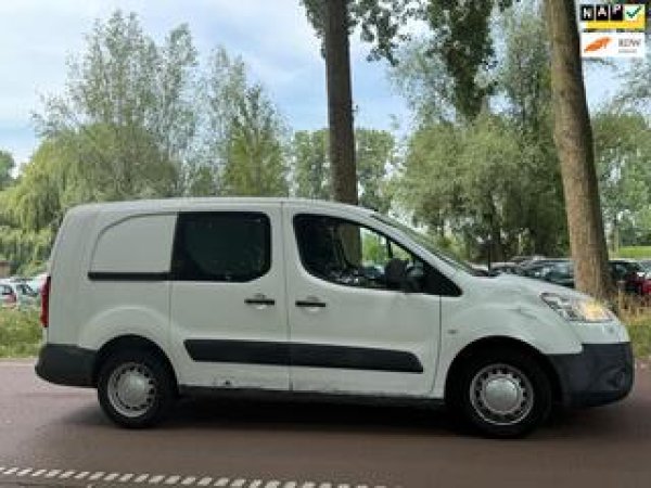 Foto van Peugeot Partner