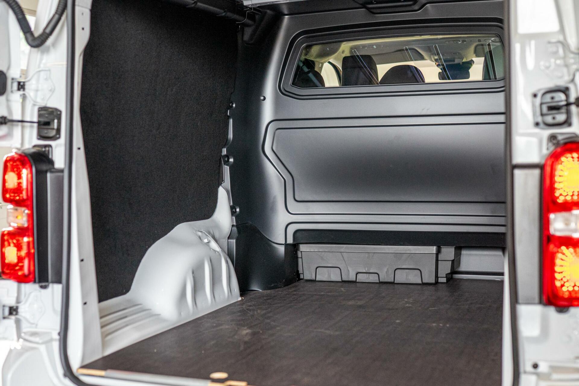 Foto van Peugeot Expert DC