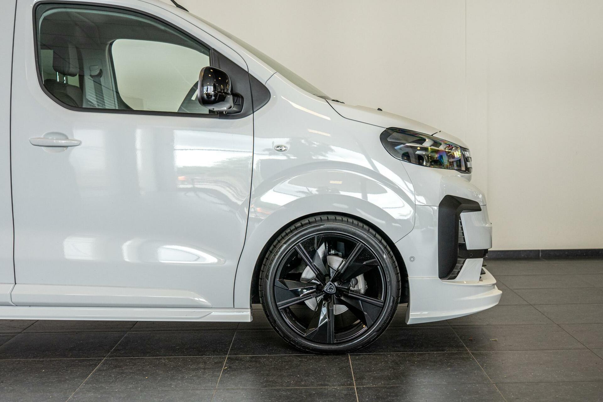 Foto van Peugeot Expert DC