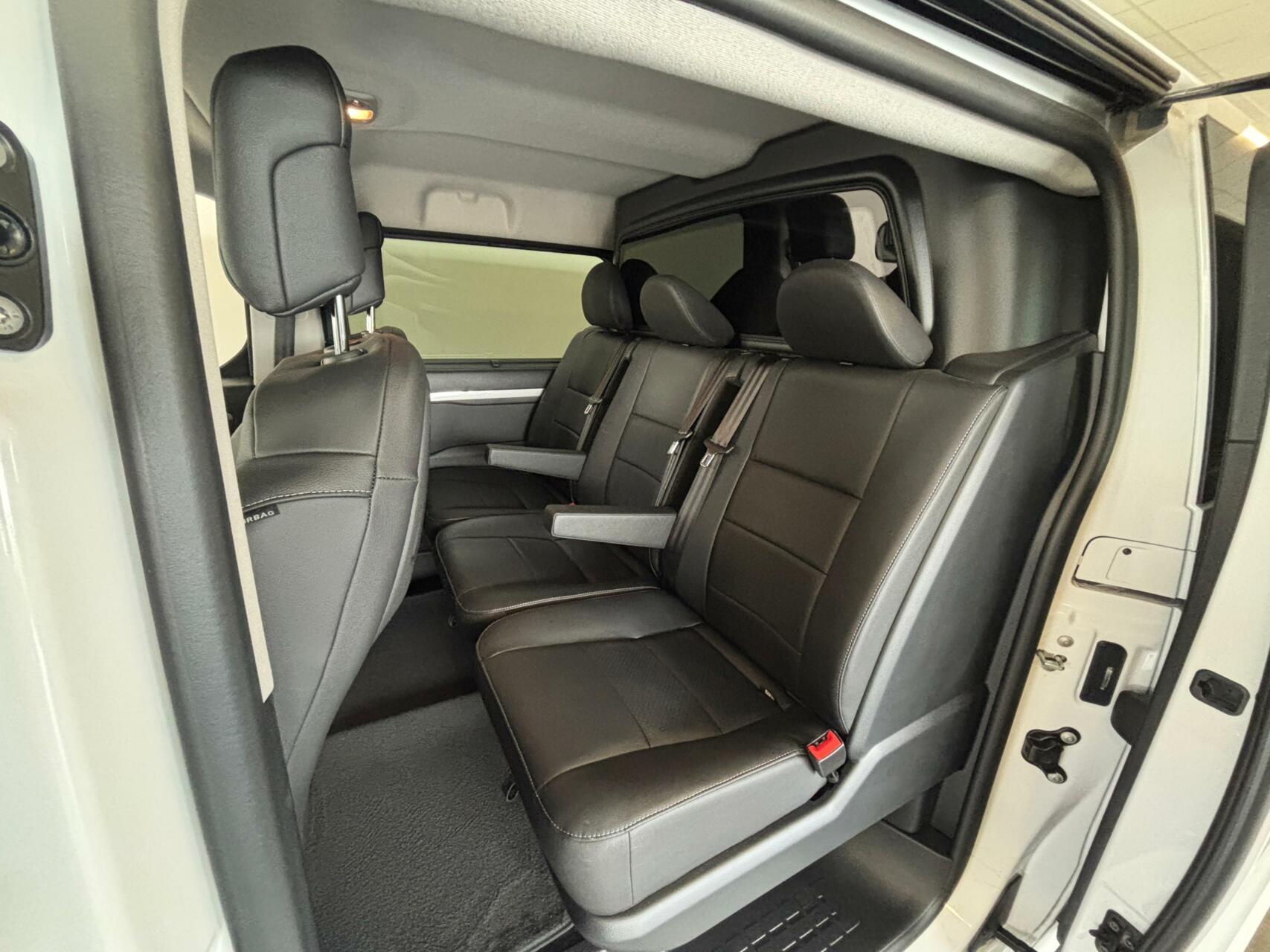 Foto van Peugeot Expert DC