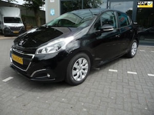 Peugeot 208 1.2 PureTech Blue Lion 2018 - voorkant