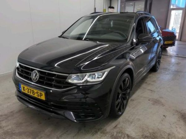 Volkswagen Tiguan 1.5 TSI R-Line Business+ 2021 - voorkant
