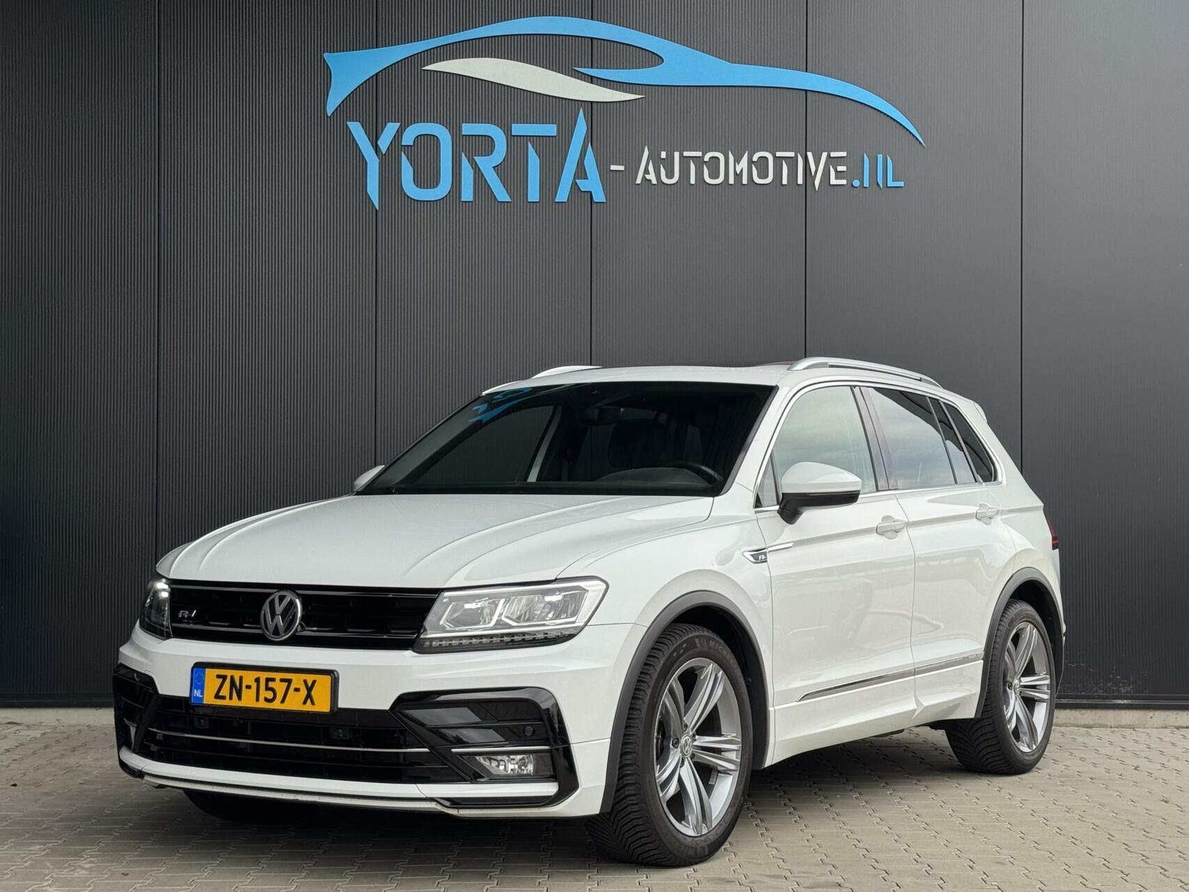 Volkswagen Tiguan 1.5 TSI R Line NL AUTO*PANO*VIRTUAL*STOELVERWARMING 2019 - voorkant