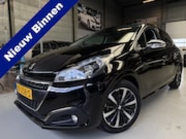 Peugeot 208 1.2 PureTech Tech Edition 2018 - voorkant