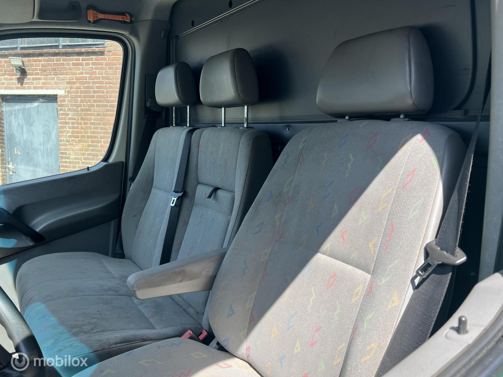 Foto van Volkswagen Crafter Bestel