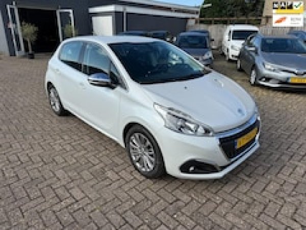 Peugeot 208 1.2 PureTech Allure 2016 - voorkant