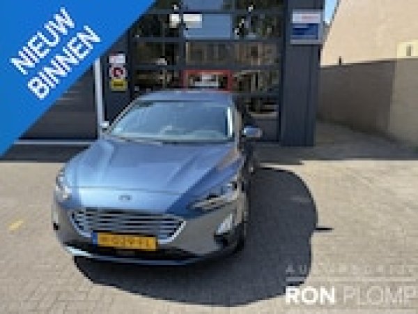 Ford Focus 1.0 EcoBoost Titanium Business 2020 - voorkant